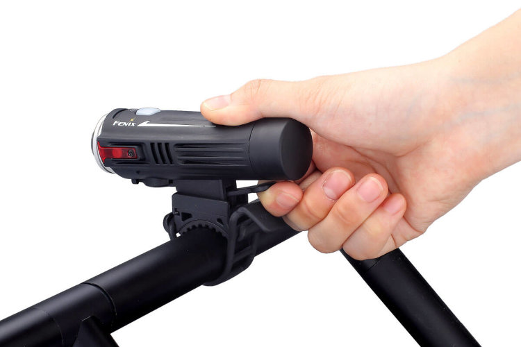 Велофара Fenix BC21R Велофара Fenix BC21R